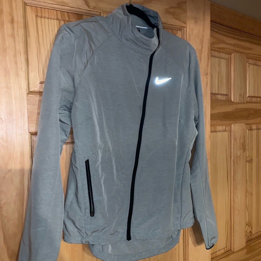 SoulCycle x Nike - Grey Windbreaker (M)